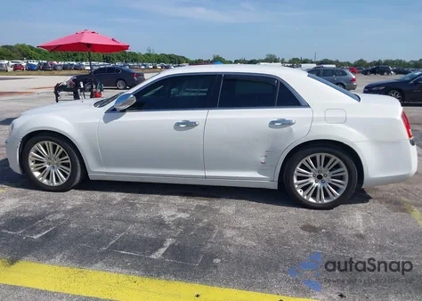 2012 Chrysler 300 Limited из США, поврежденный, VIN 2C3CCACG0CH136877